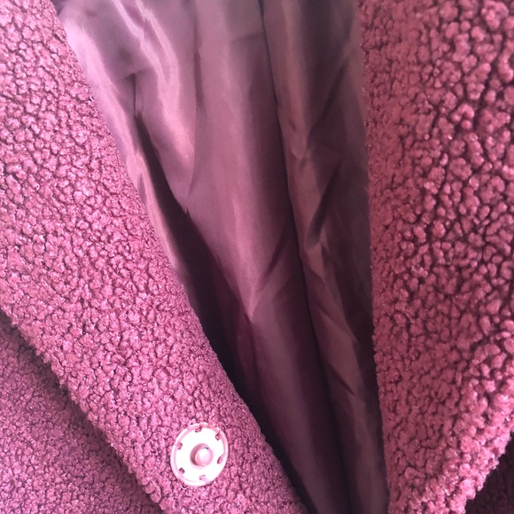 ❌❌SOLD❌❌ Wine color Teddy jacket - Picture 6 of 7